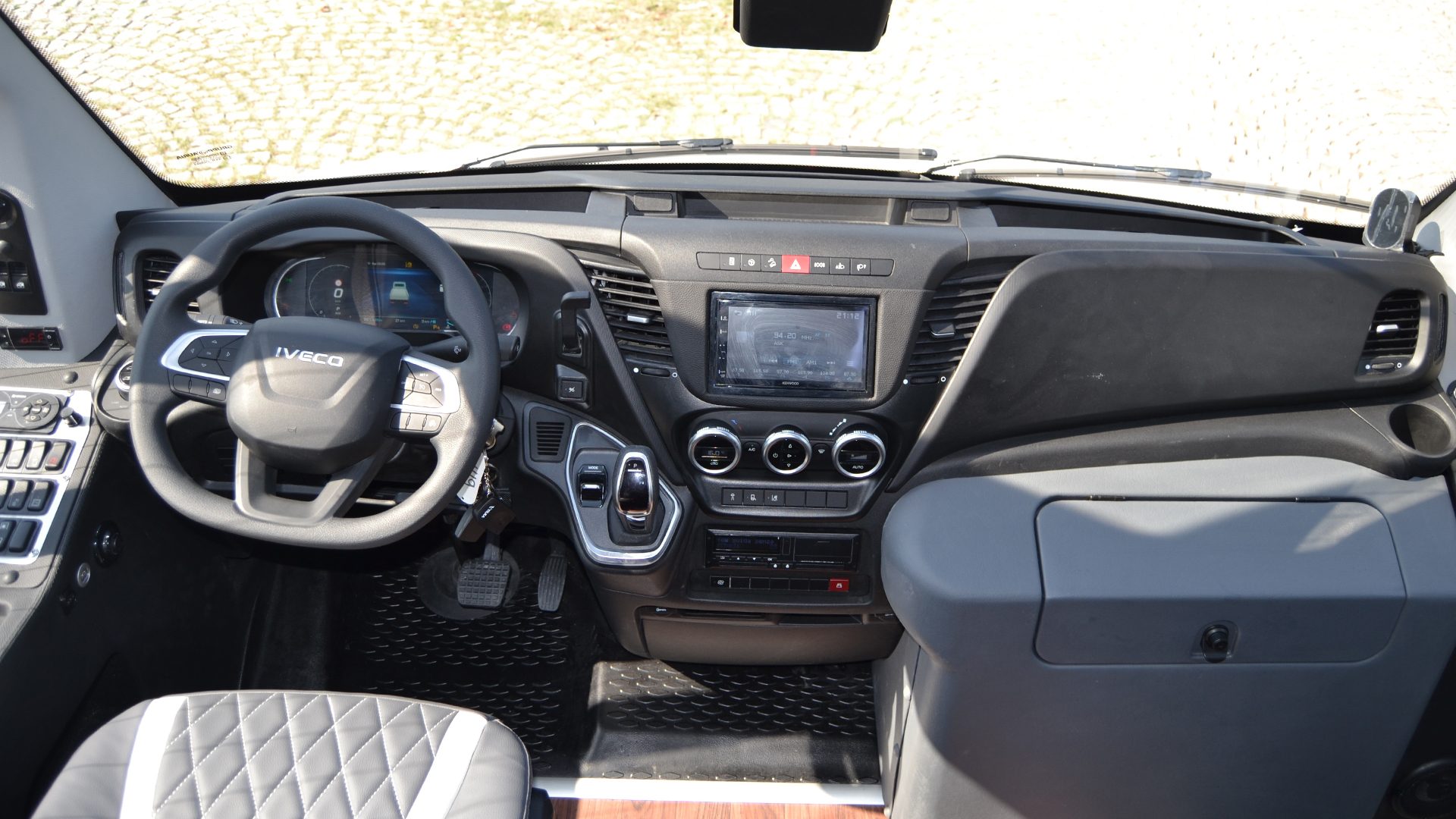 Furore vehicle, view 11 of 12