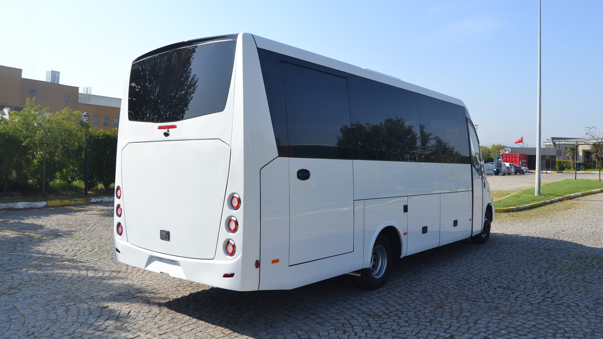 Furore vehicle, view 2 of 12