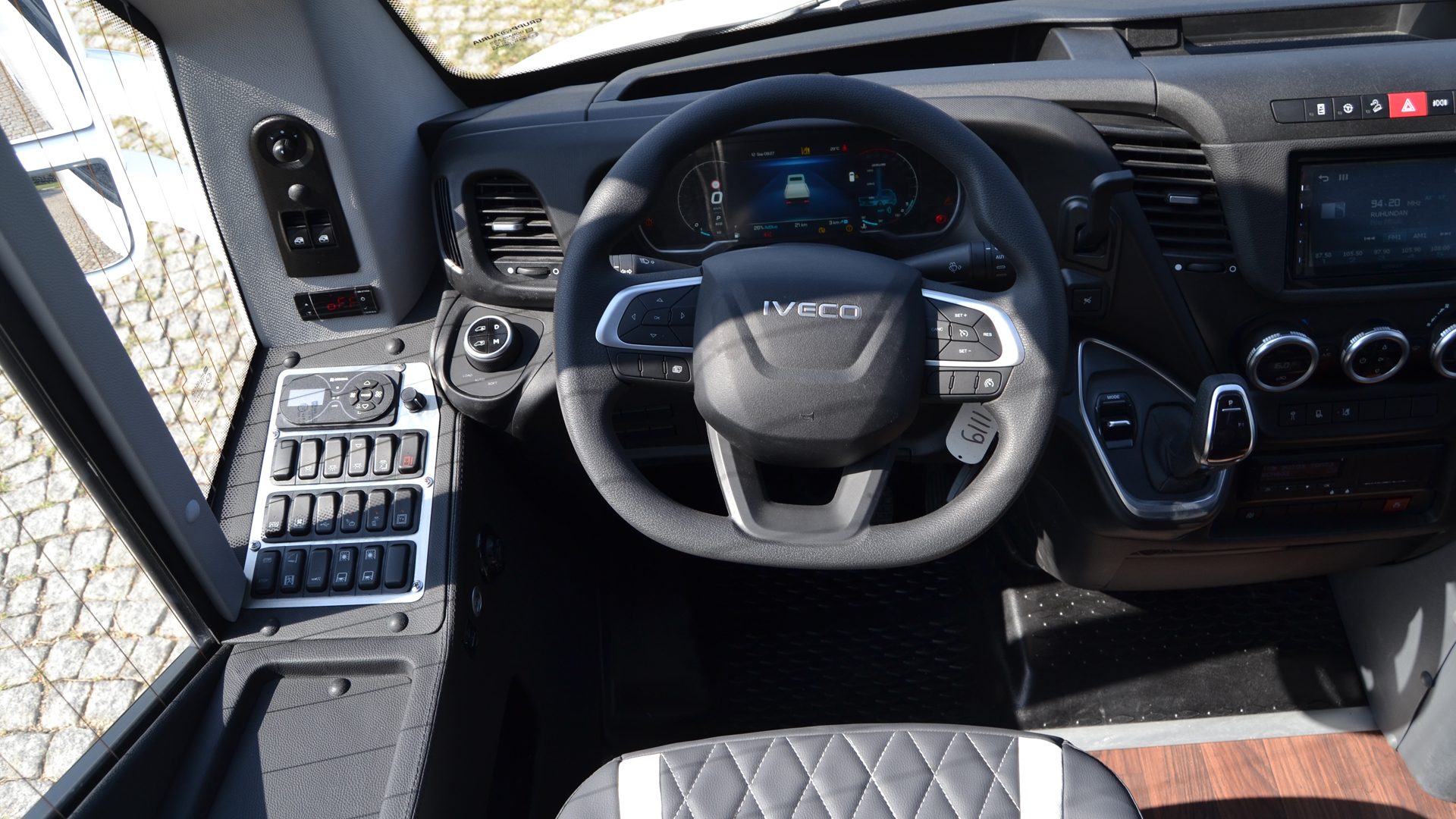 Furore vehicle, view 9 of 12